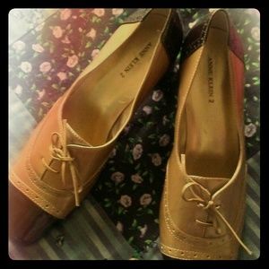 Ladies shoes