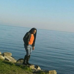 Meet your Posher, Alexus