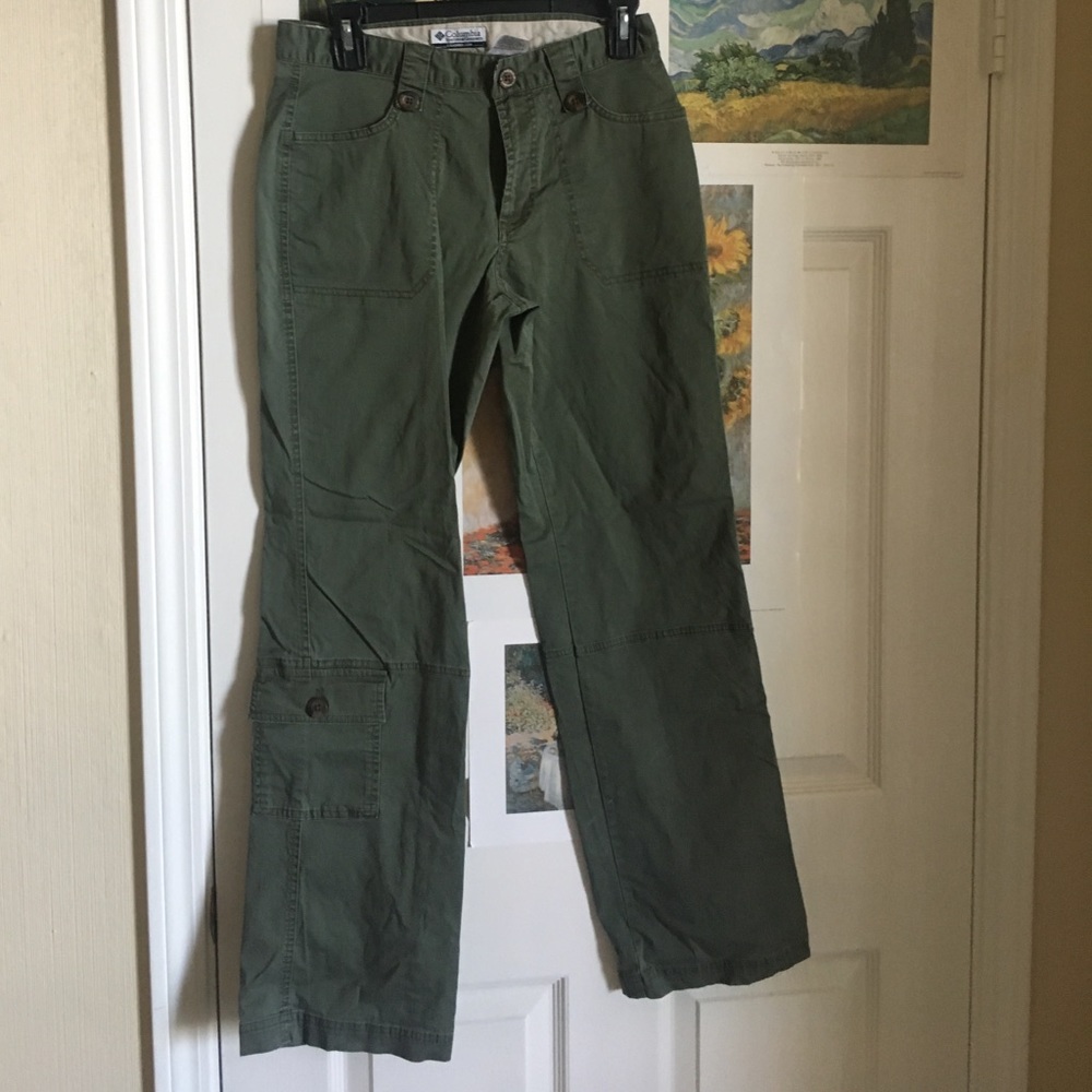 green pants