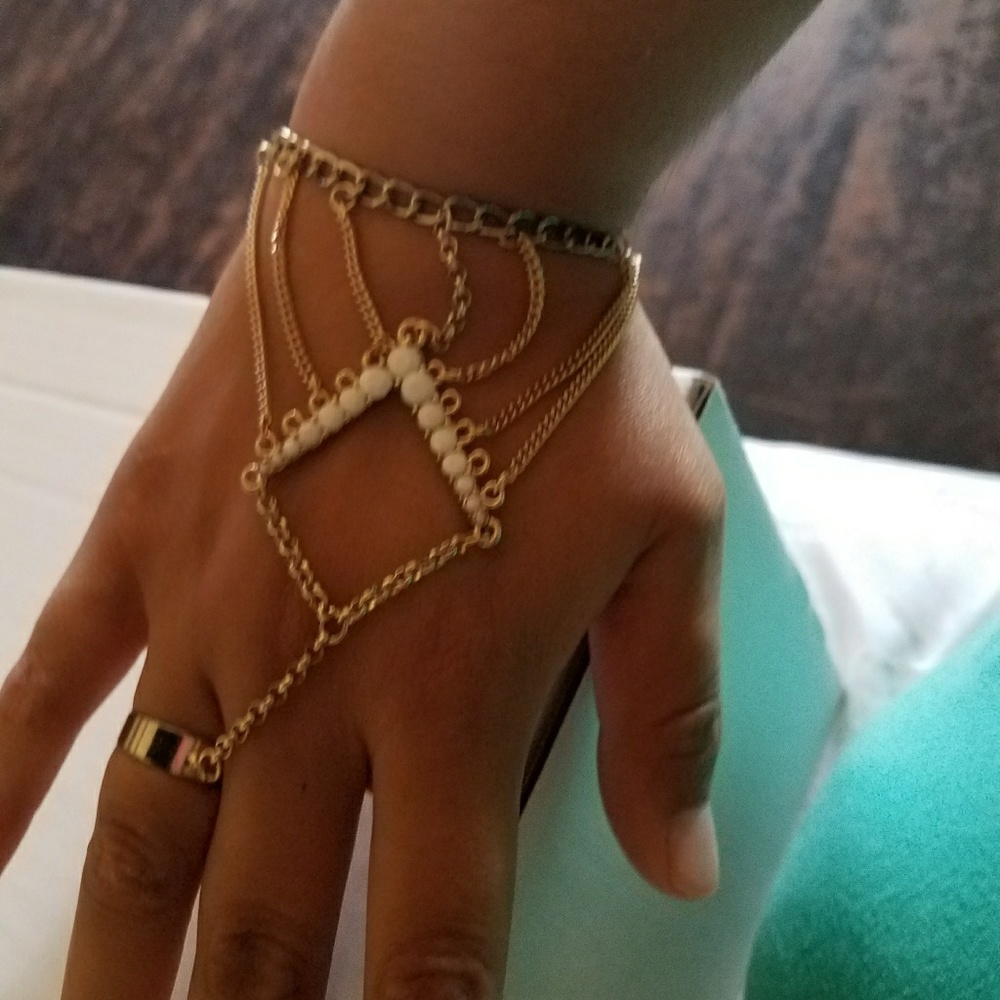 HP💚New Beautiful Statement Ring to Wrist Bracelet