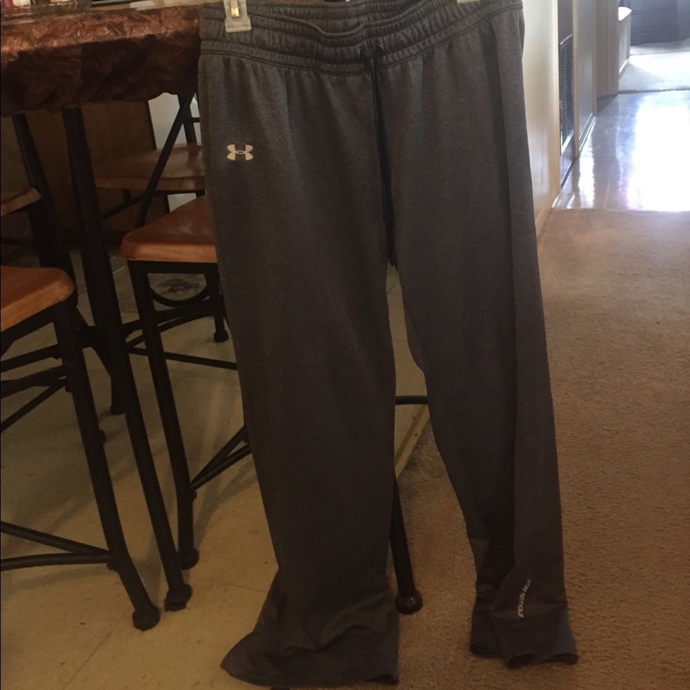 Under Armour gray sweatpants size L