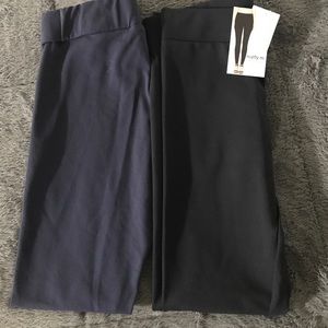 2 pairs of leggings - navy blue and black