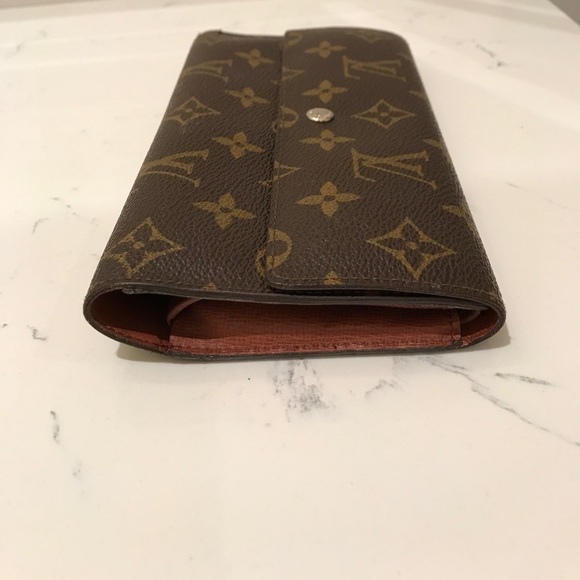 Louis Vuitton Wallet - Picture 3 of 7