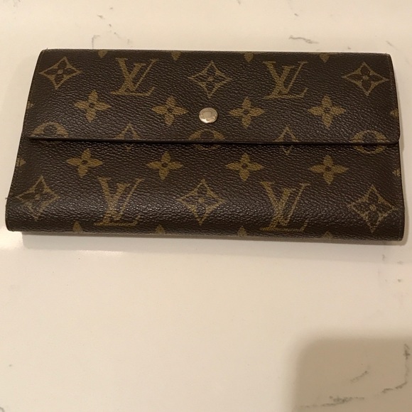 Louis Vuitton Wallet - Picture 7 of 7