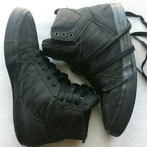 Osiris High Top Skate Shoes Black Canvas Osiris High Top Skate Shoes Black Canvas