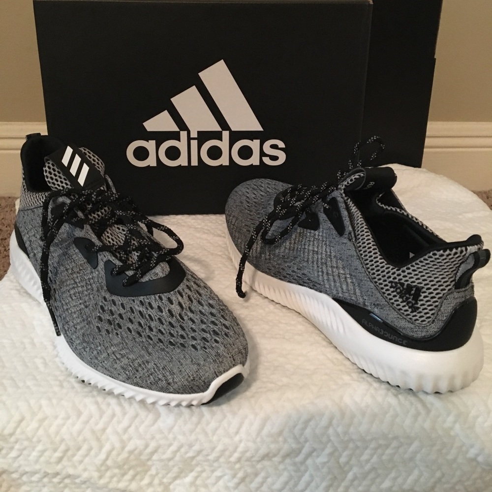 NIB Adidas AlphaBounce Running Shoe Sz 9.5