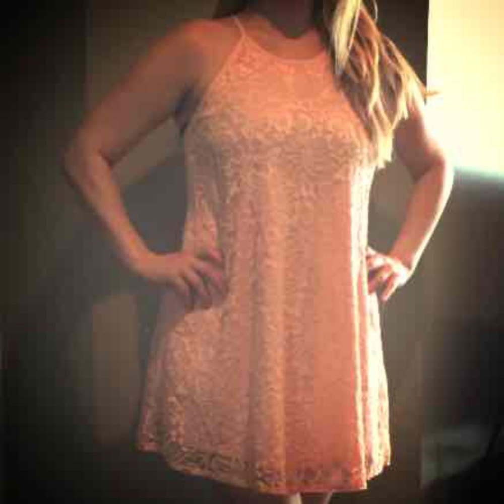 NWOT Boutique Peach Floral Lace Dress Small