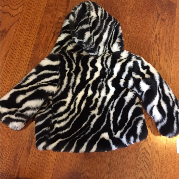 Mudpie FAUX fur coat in zebra print - Picture 4 of 4