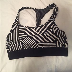 Black and white Victoria secret vsx sports bra med