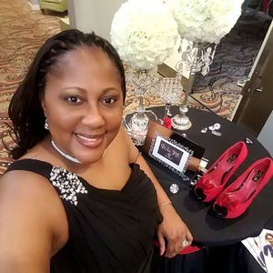 Meet your Posher, Nikkia