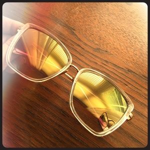 Savvy Sunnies