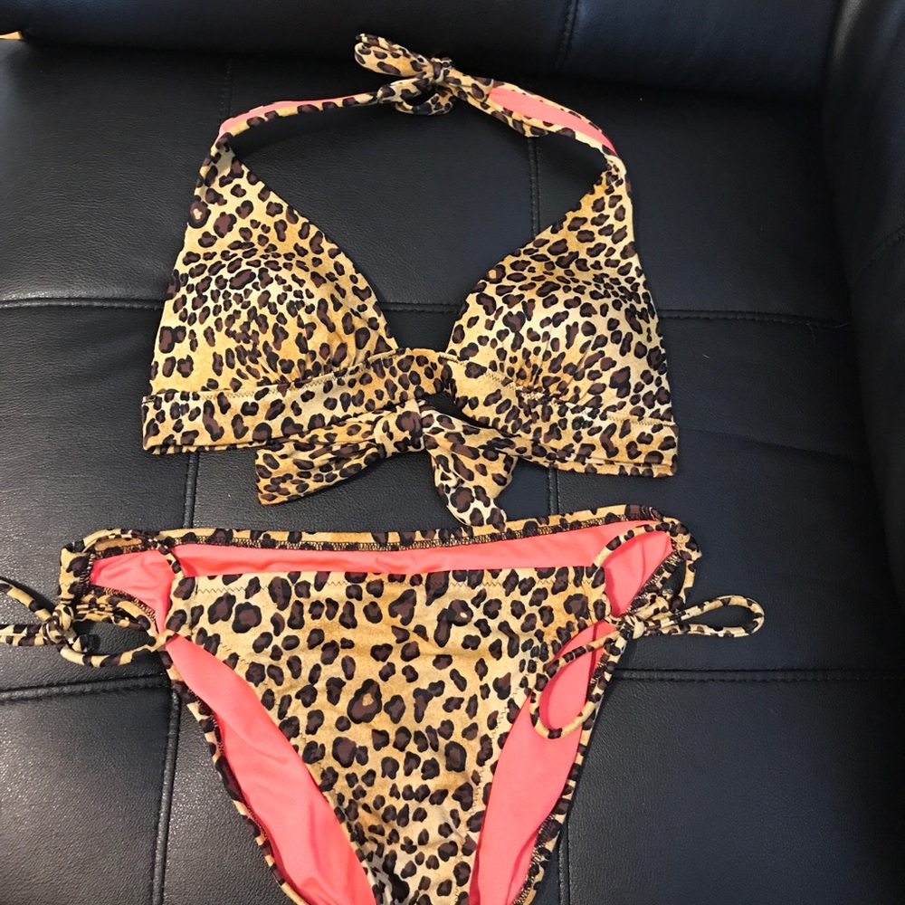 Victoria's Secret bathing suit ! Push up!