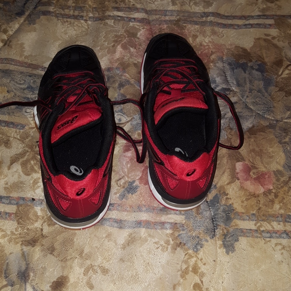 volleyball shoes