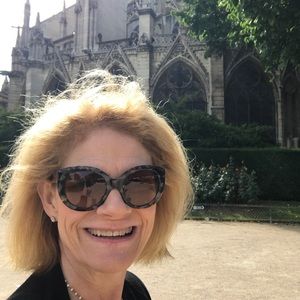 Meet your Posher, Elizabeth