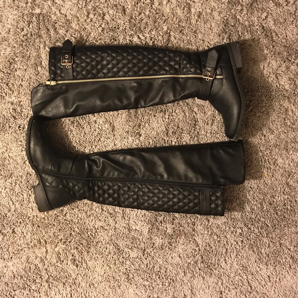 LOWEST PRICE CLOSET CLOSING!!