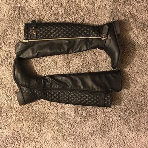 LOWEST PRICE CLOSET CLOSING!!