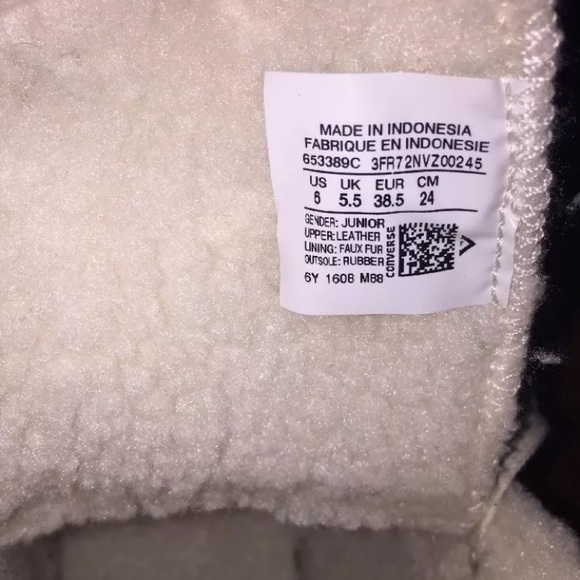 Converse Chuck Taylor Leather shoe w Fur sz.38.5 - Picture 3 of 4