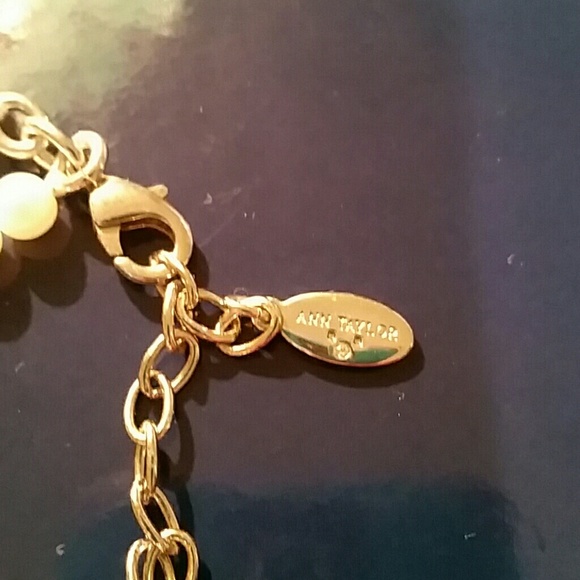 Ann Taylor Pearl with gemstones Necklace! SALE - Picture 2 of 2