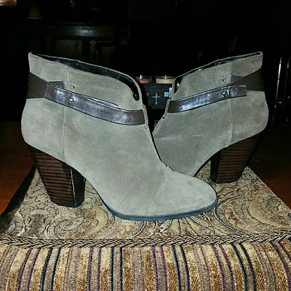 Dark brown Suede Booties