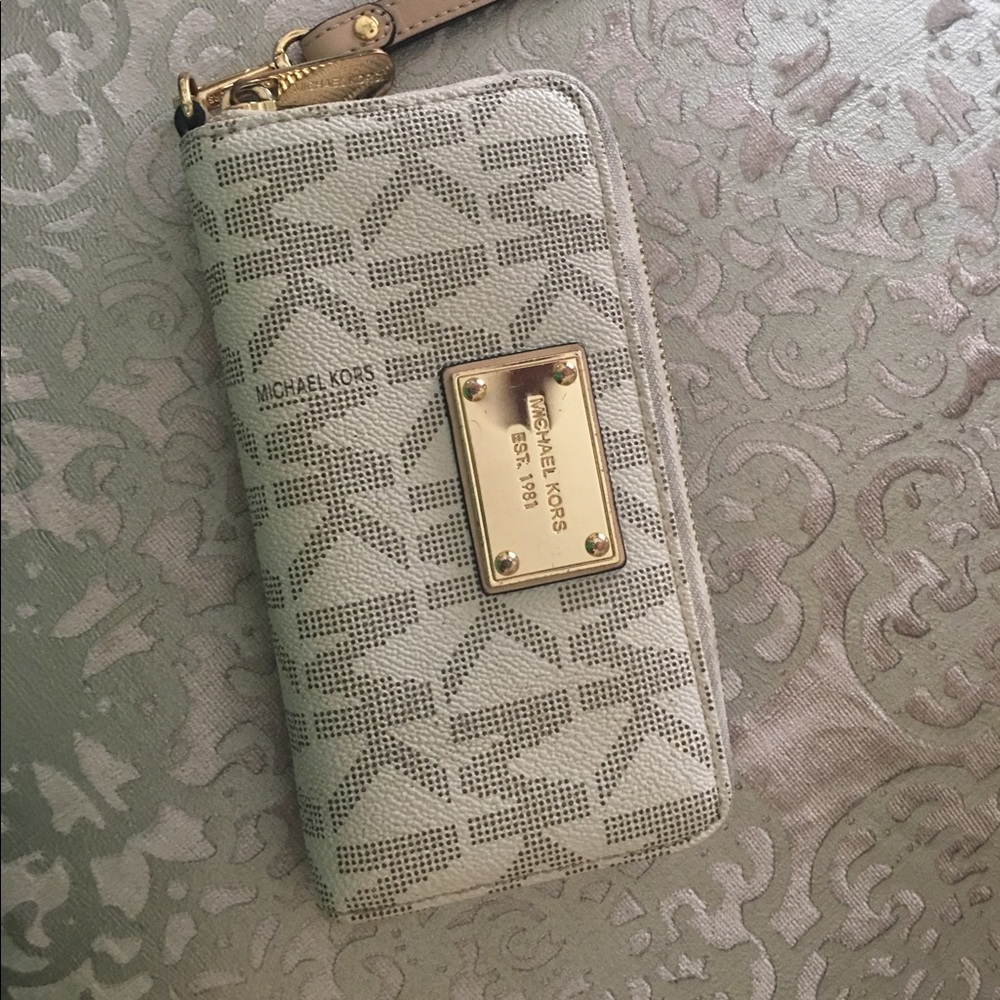 Michael Kors Wallet/Wristlet
