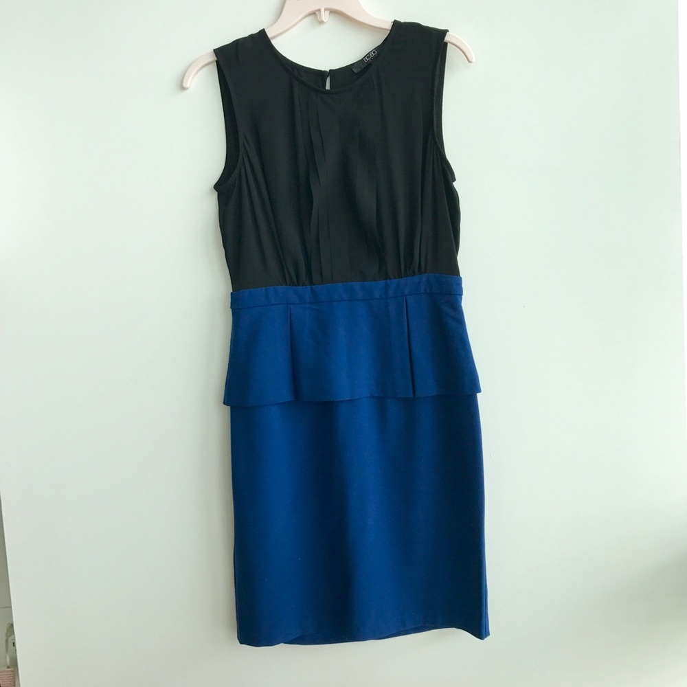 BCBG Paris Dress size 6!