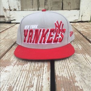 New York Yankees 59Fifty Fitted Hat 7.5 Red & Grey