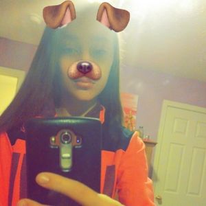 Meet your Posher, Kayla