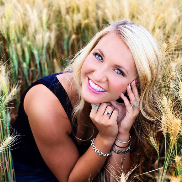 Meet your Posher, Morgan - Picture 2 of 2