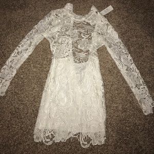 Extra small white form fitting mace dress