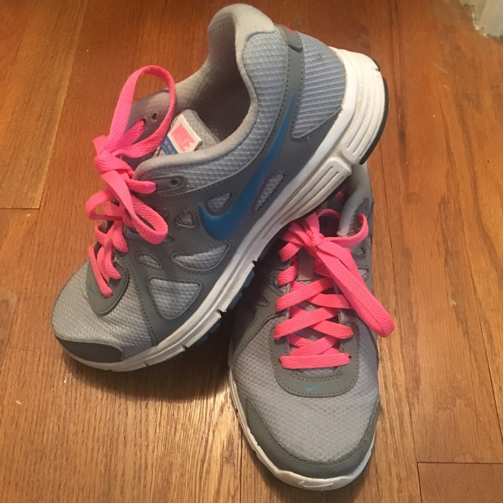 Nike Revolution 2