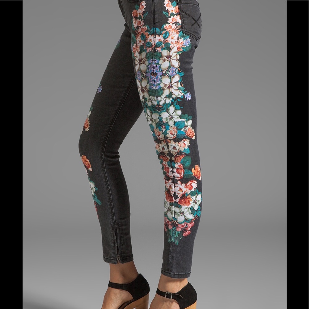 💕FINAL SALE‼️PYTHON ART JEAN INSIGHT US size 6 - Picture 2 of 8