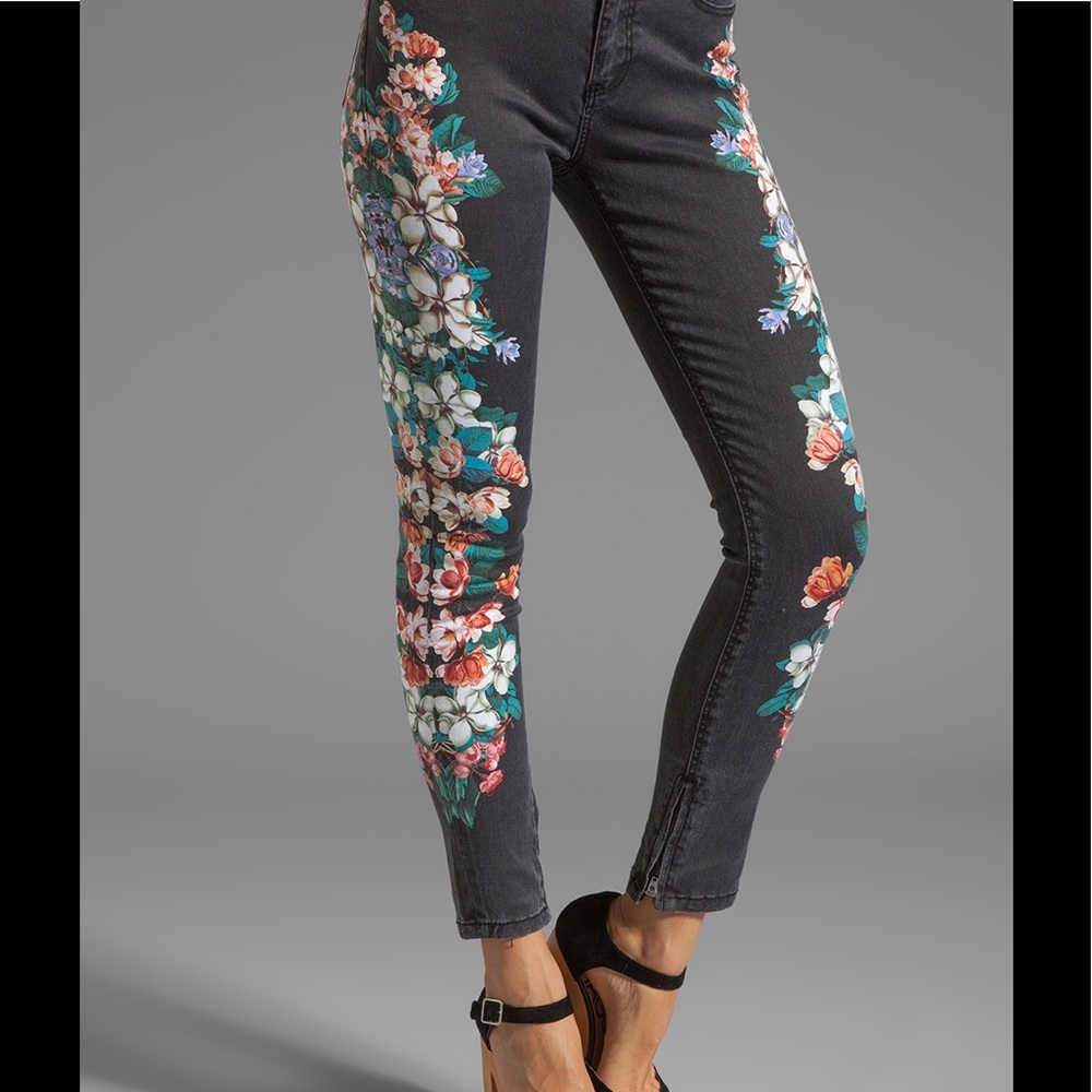 💕FINAL SALE‼️PYTHON ART JEAN INSIGHT US size 6
