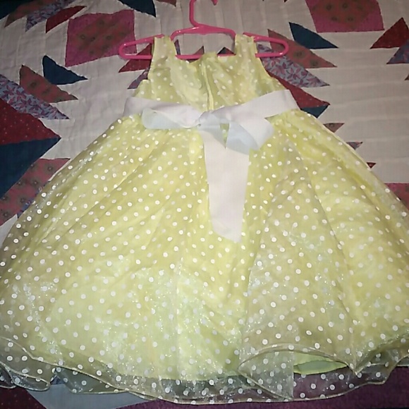 Girls dress - Picture 4 of 4