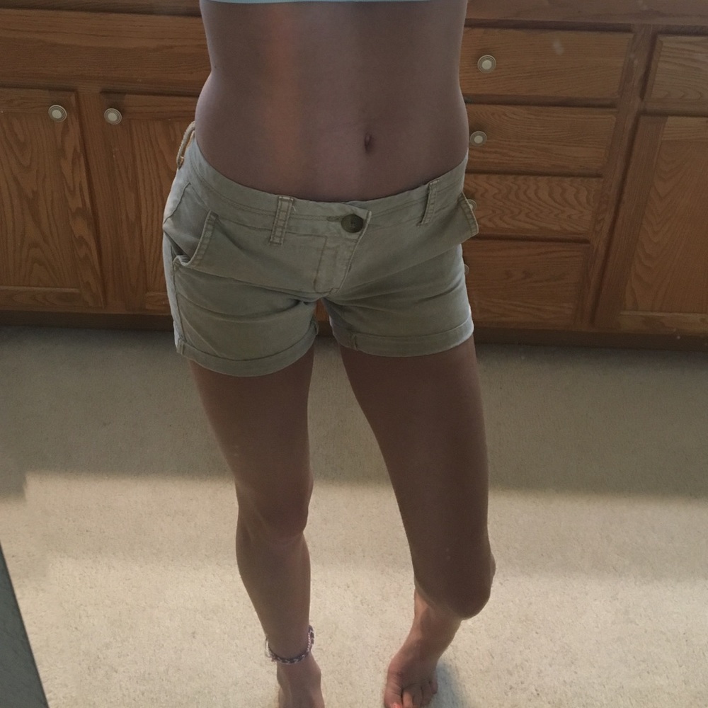 ❌SOLD❌American Eagle Khaki Shorts