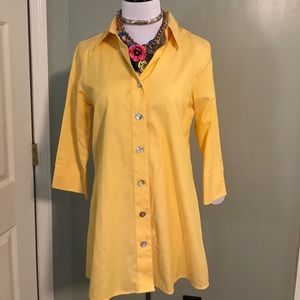Yellow Wrinkle free Tunic size 6.  3/4 sleeve