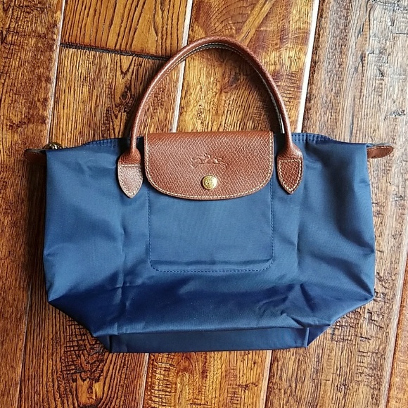 Longchamp Handbags - Longchamp le pliage nylon tote