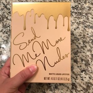 Kylie liquid matte lipstick in Naked