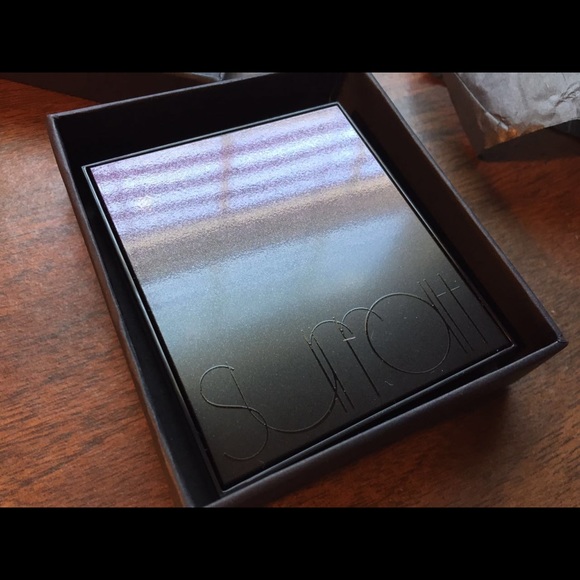 Brand new Surratt summer eye shadow. - Picture 2 of 2