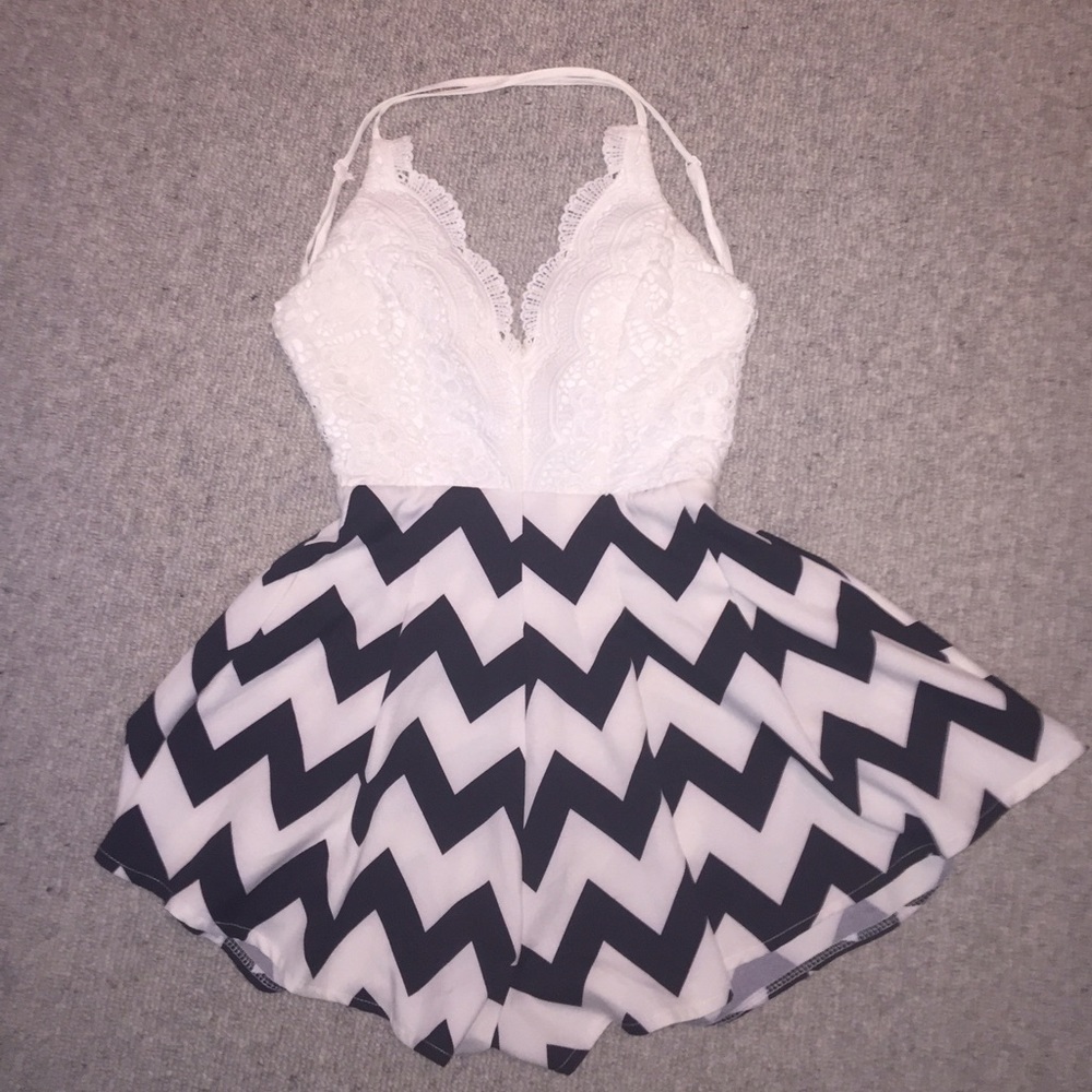 LF open back romper - Picture 2 of 4