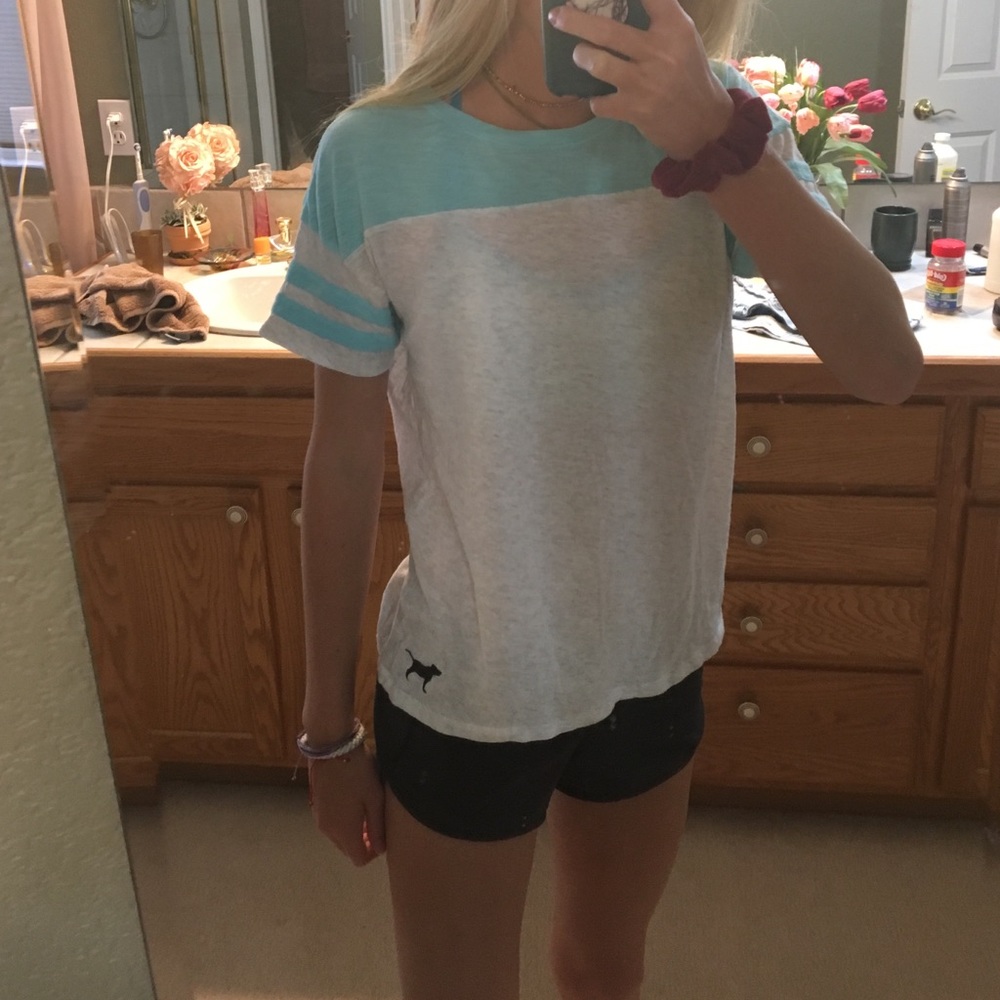 VS Pink tshirt