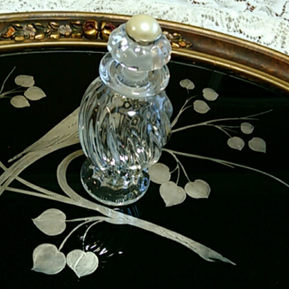 Beautifully shaped Vintage Crystal Perfume Bottle