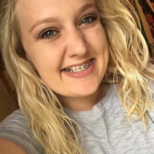 Meet your Posher, Baylee