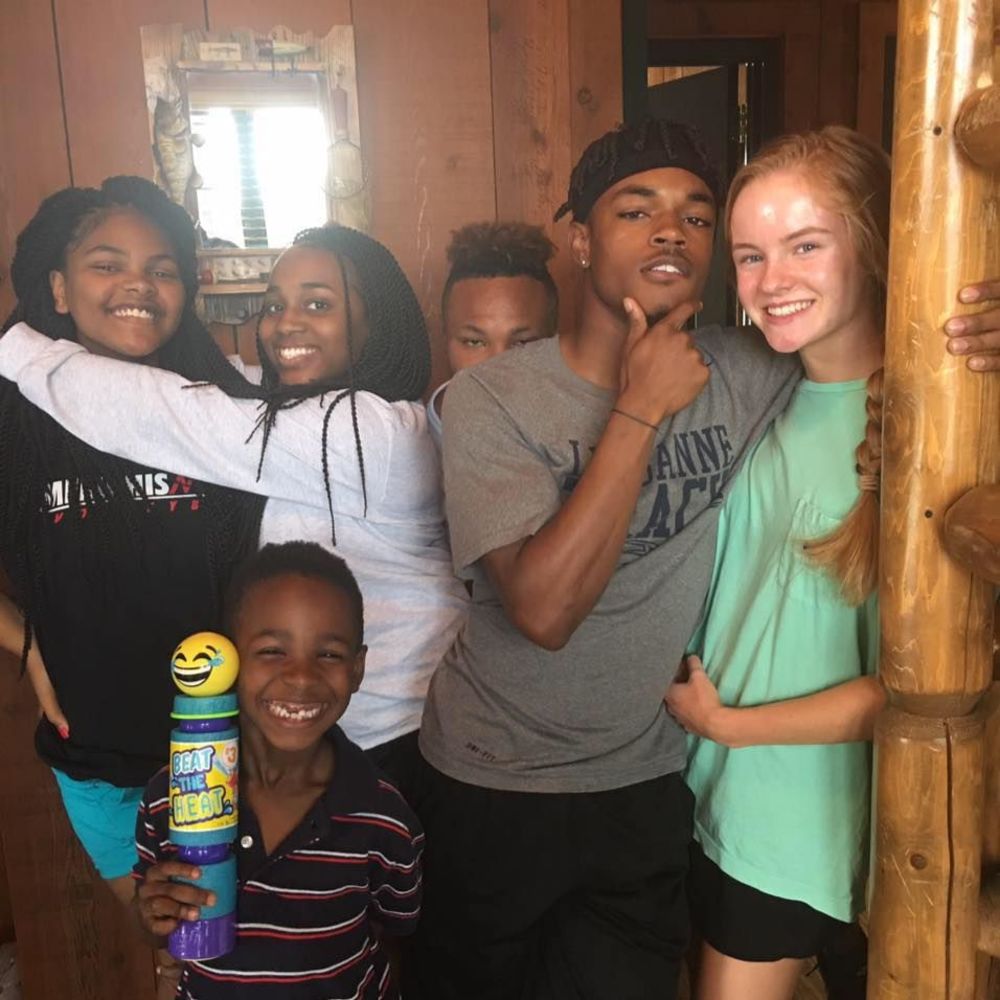 Meet your Posher, Tque