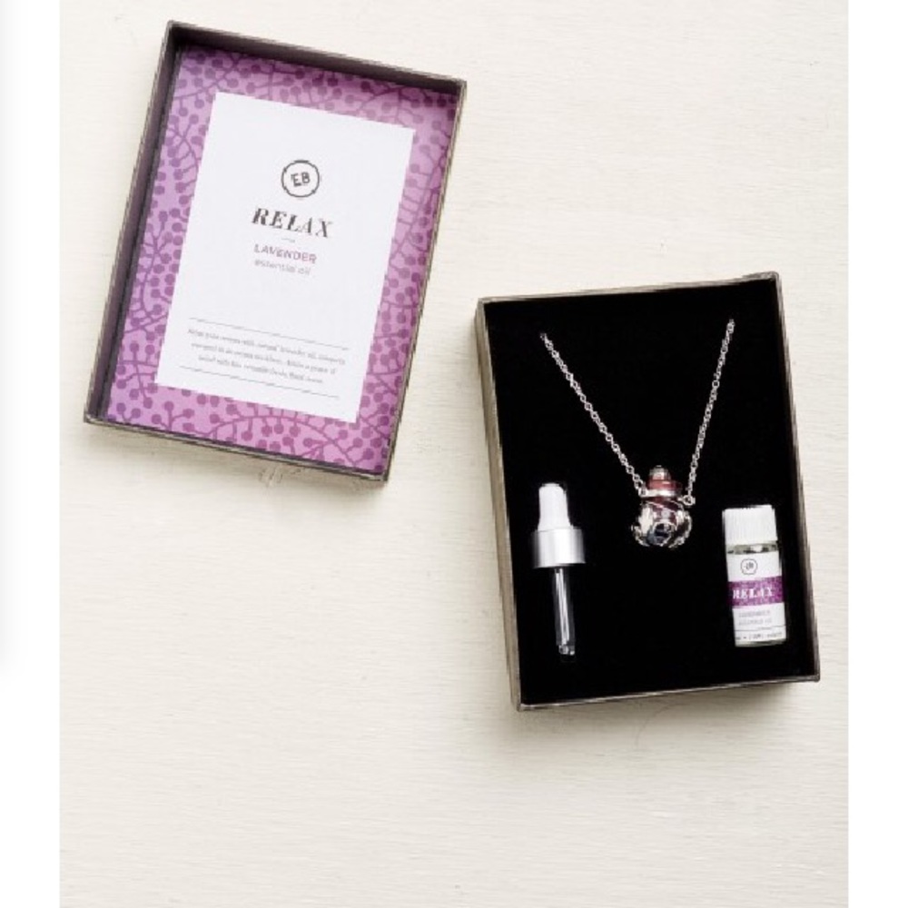 Aroma Necklace with Relax Essential Oil Blend
