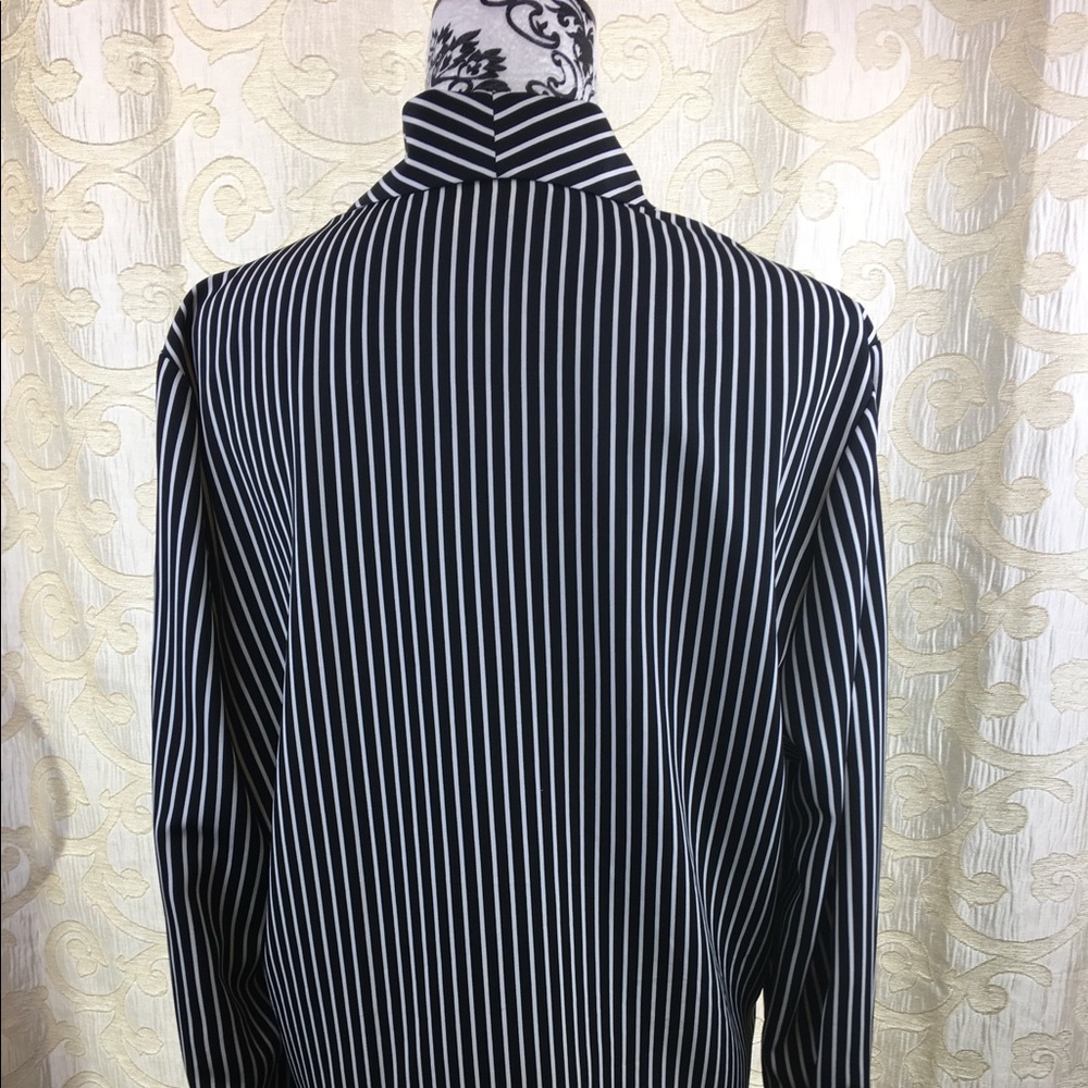 Lightweight Vintage top - Picture 3 of 6