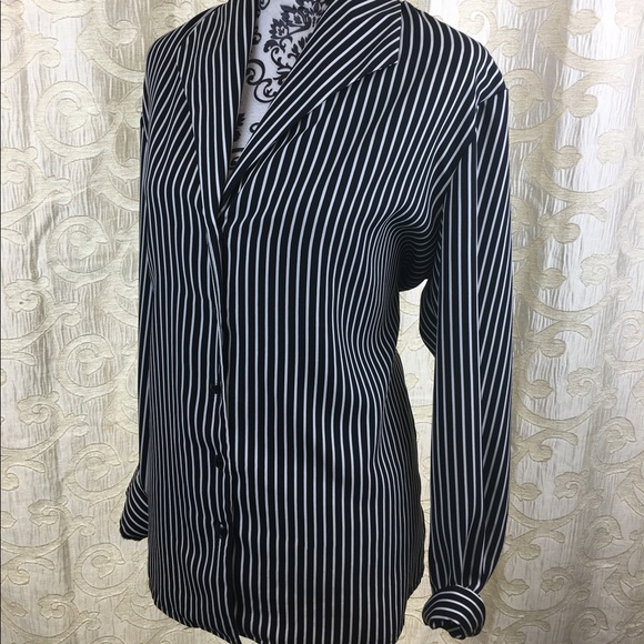 Lightweight Vintage top - Picture 2 of 6