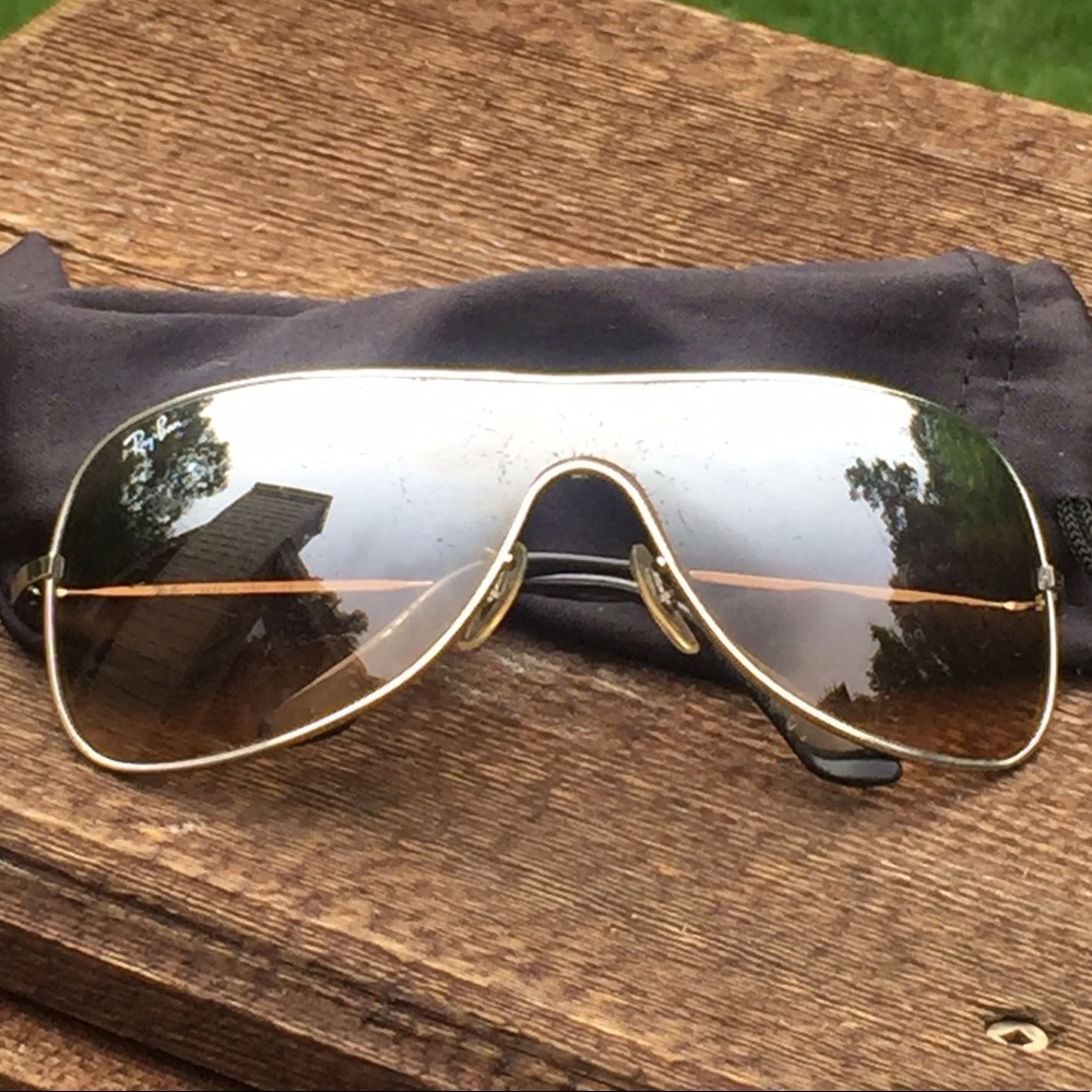 Ray ban aviator style sunglasses