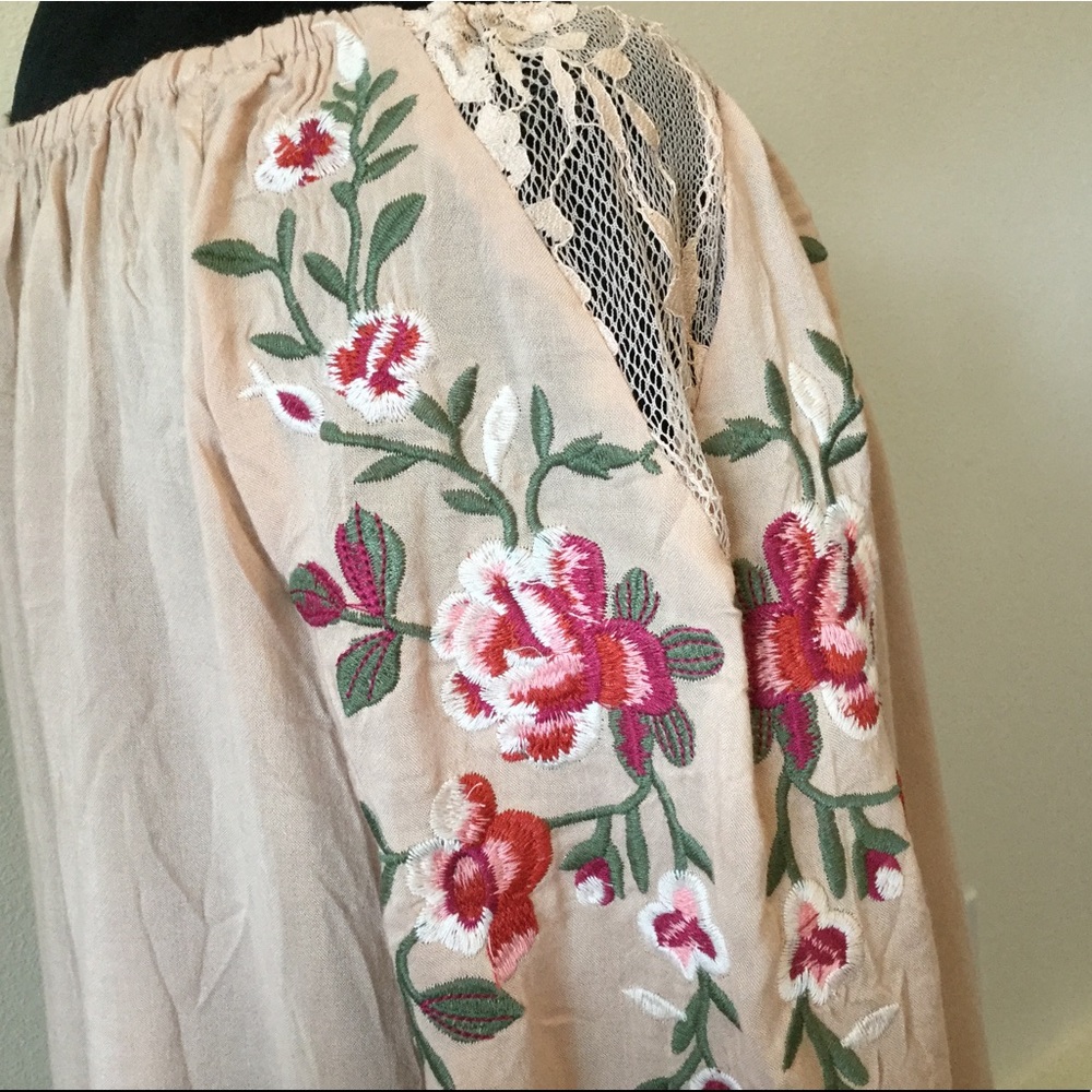 LAST ONE! PLEASE READ! Tan Embroidered Top - Picture 4 of 6