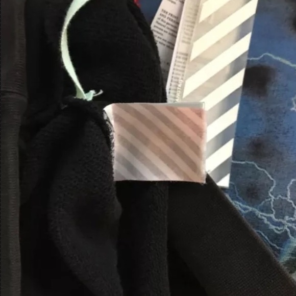 OFF---WHITE HOODIE - Picture 6 of 7