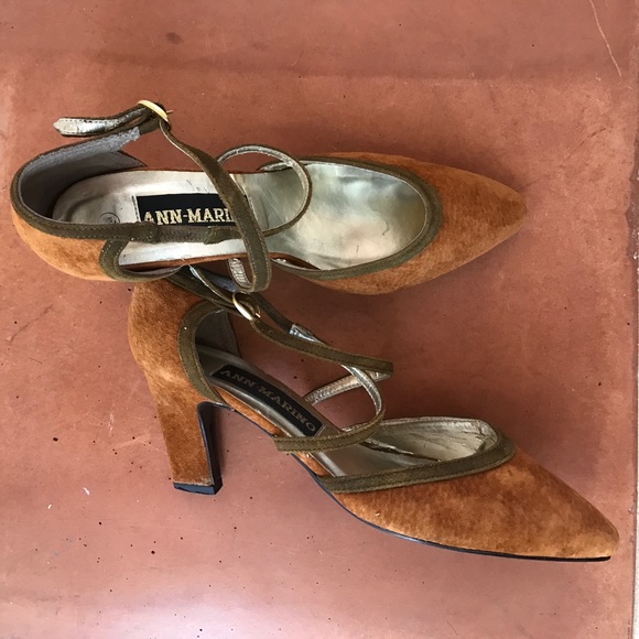 Ann Marino Tobacco Brown Leather Heels - Picture 3 of 8